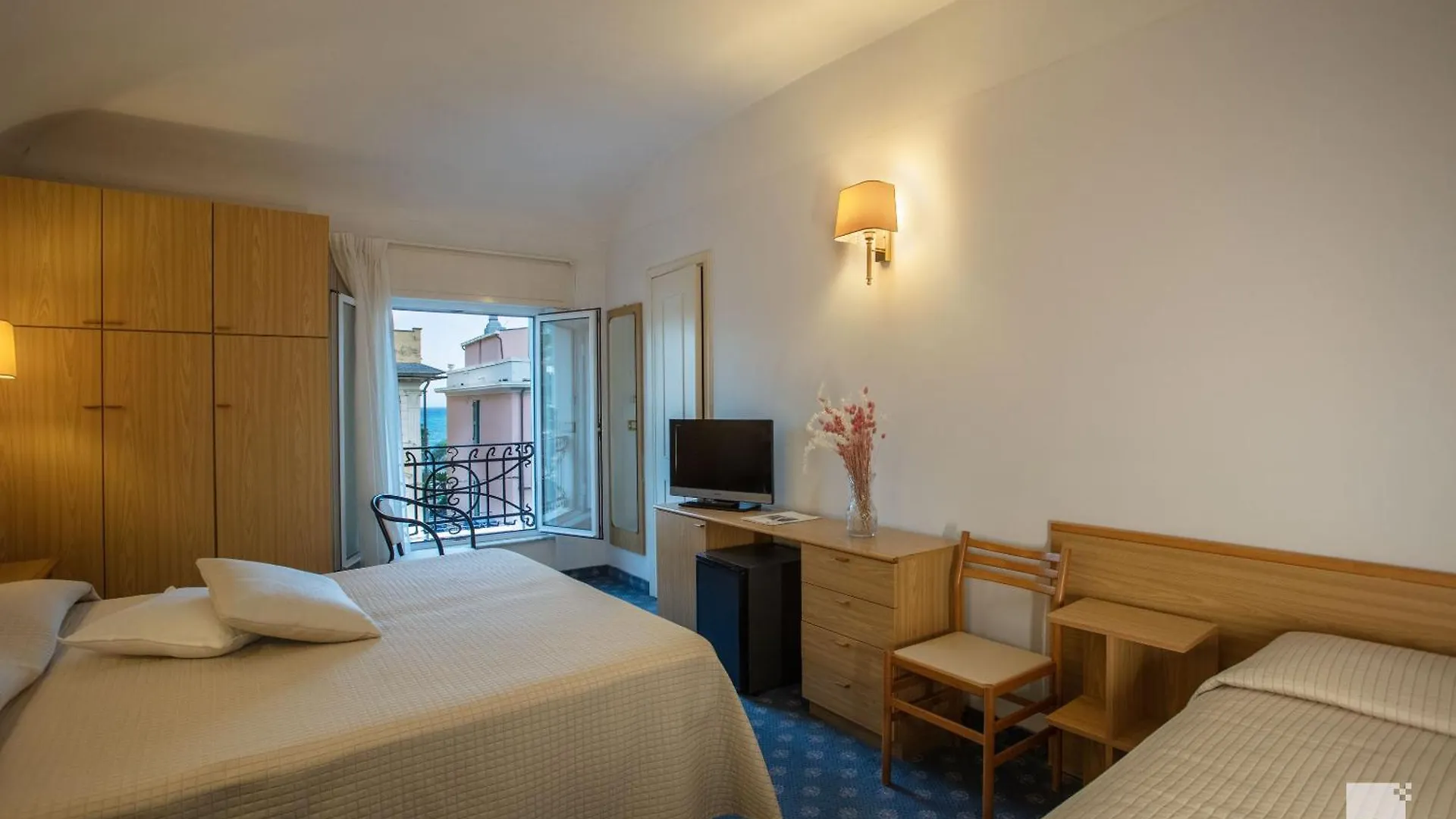 Hotel Villa Elena Varazze 3*,  Italie