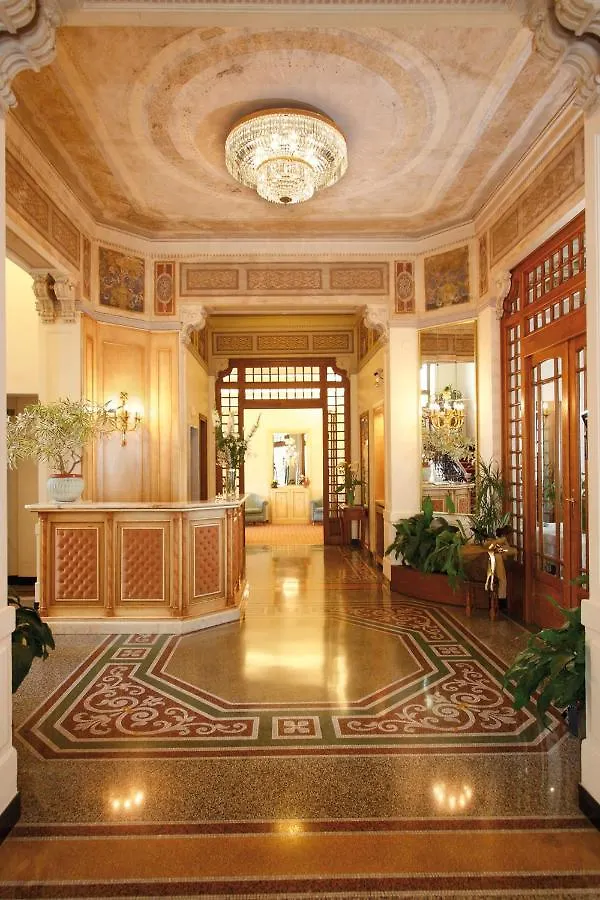 Hotel Villa Elena فاراتسي إيطاليا