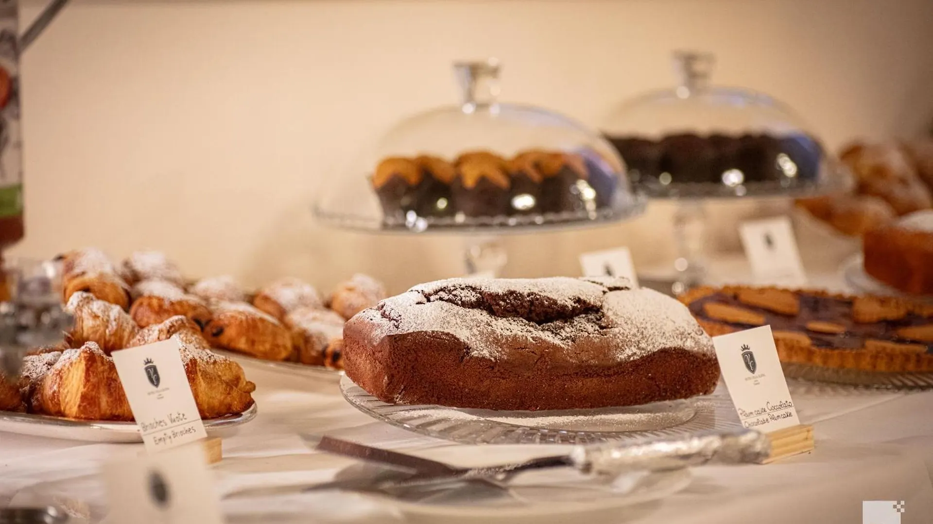 Hotel Villa Elena فاراتسي