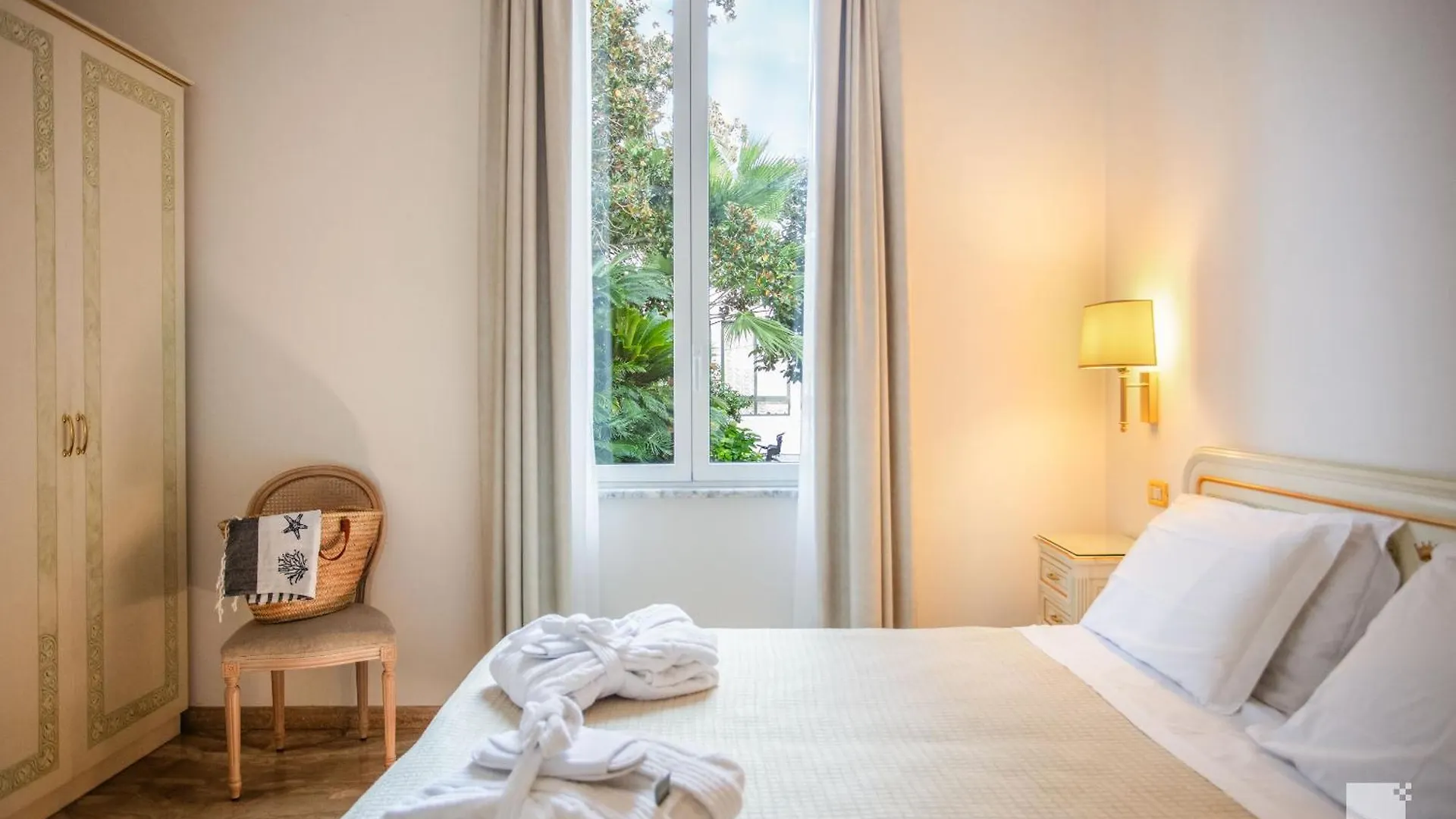 Hotel Villa Elena Varazze 3*,  Italy